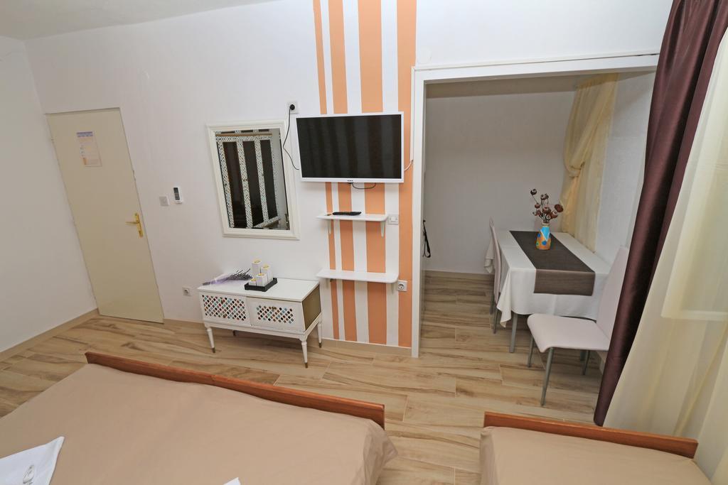 Tatijana Holiday Apartments Makarska Exterior photo